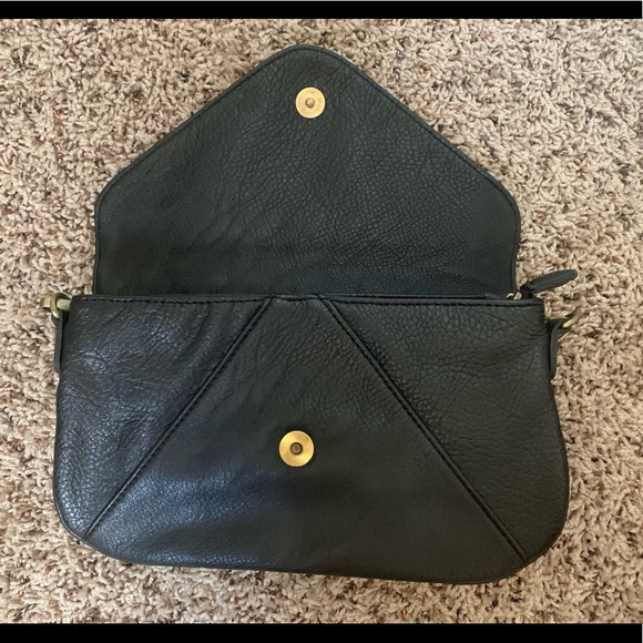 Black folder over clutch bag with strap - Picture 4 of 6